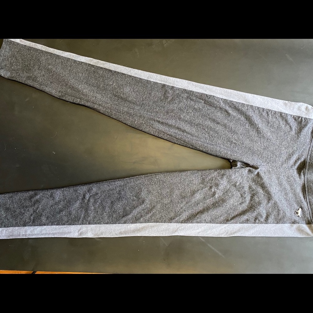 Victoria’s Secret Pink Gray Leggings